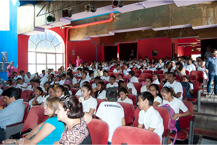 Realizan Cine Foros en 11 municipios del país para la prevención del embarazo en adolescentes 