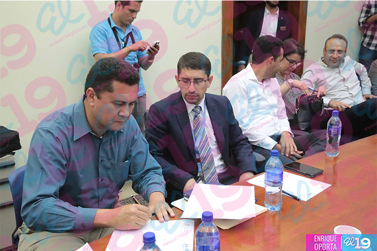 Telcor suscribe acuerdos con operadores de telecomunicaciones para mantener el pago de derechos y tasas
