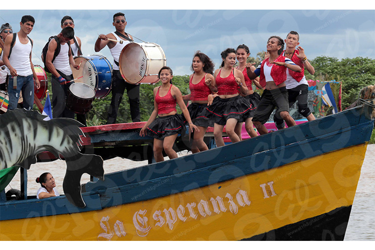 Por séptimo año consecutivo, San Carlos se llena de colorido con realización de Carnaval Acuático 