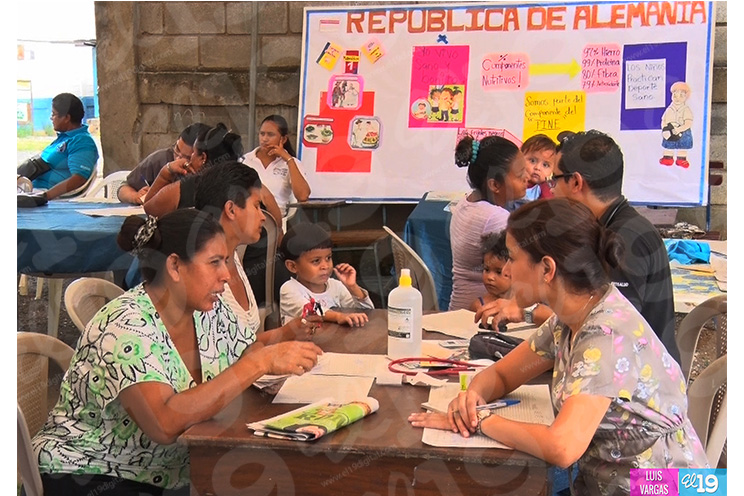 Pobladores de el 19 de Julio y Monseñor Lezcano celebran Feria Solidaria