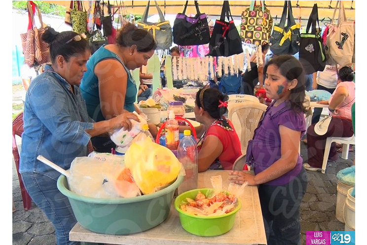 Pobladores de el 19 de Julio y Monseñor Lezcano celebran Feria Solidaria