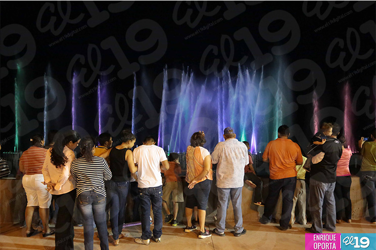 Paseo del Estudiante atrae a miles de visitantes en fin de semana