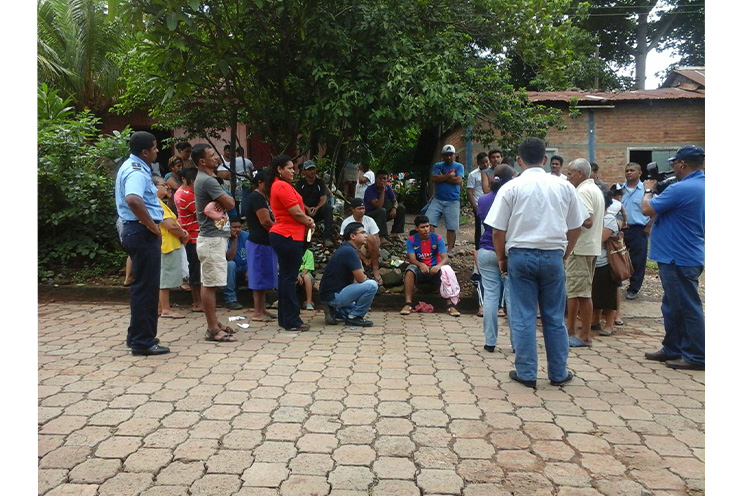 Compañero Bosco Castillo se reúne con jóvenes de la comunidad de Mina El Limón