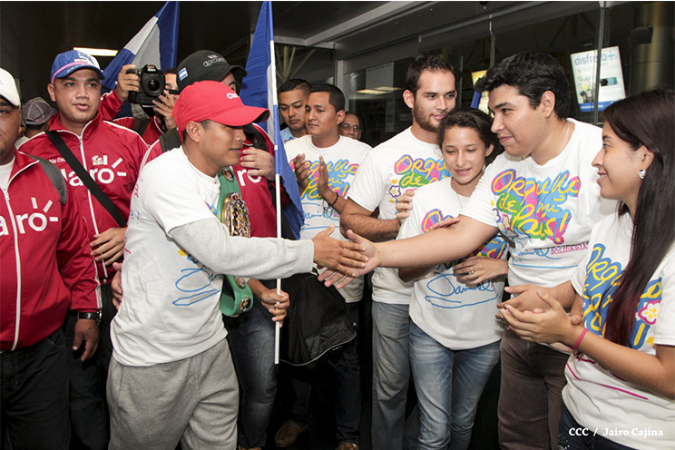 Chocolatito retorna a Nicaragua tras su histórica y contundente victoria ante Viloria