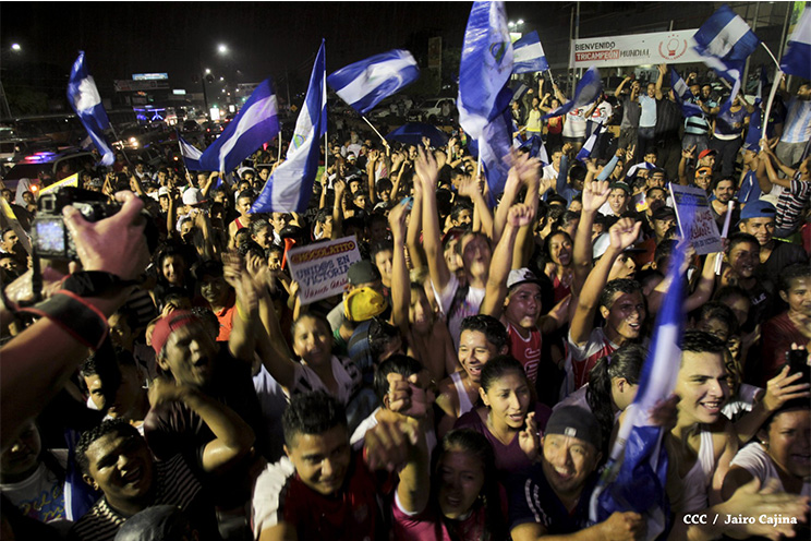 Chocolatito retorna a Nicaragua tras su histórica y contundente victoria ante Viloria