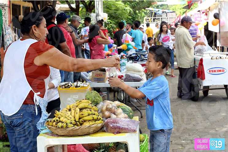 Ferias solidarias restituyen derechos a las familias capitalinas