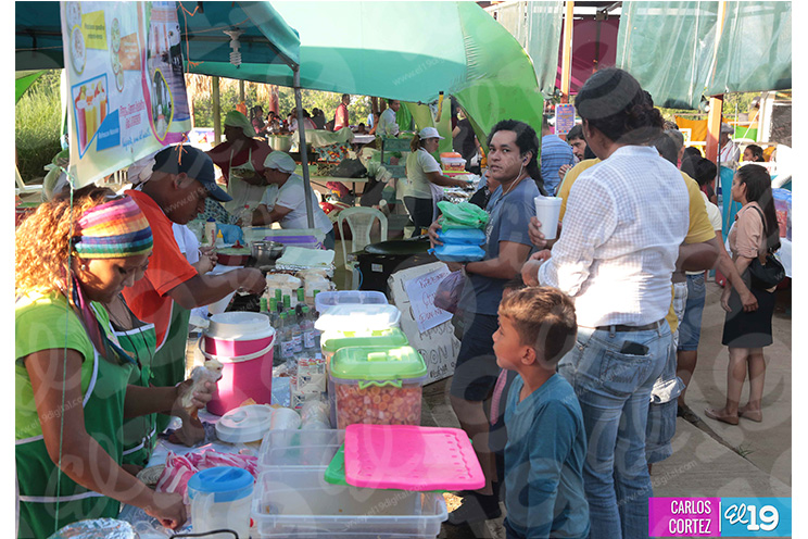 Los Ahuizotes se toman la Feria de la Economía Familiar