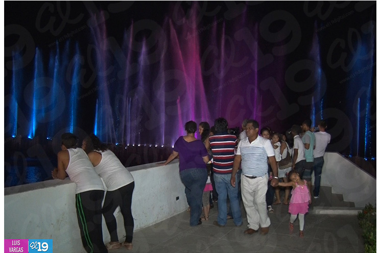 Paseo del Estudiante propicia el comercio y el turismo local 