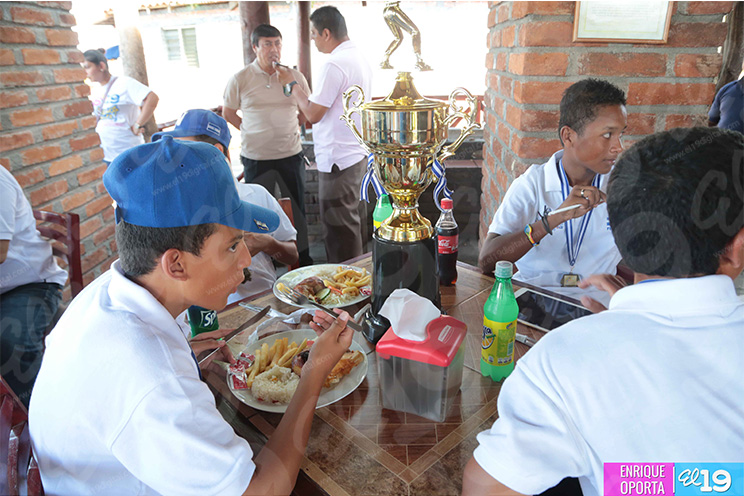 FENIBA y MDAA agasajan a campeones panamericanos Sub-12
