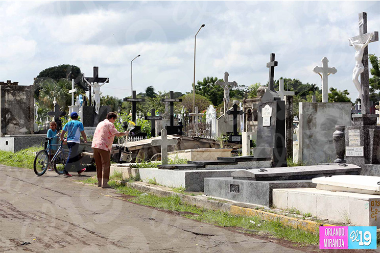 Cementerio General de Managua se prepara para el Día de los Fieles Difuntos