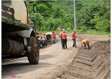 Rehabilitación de caminos y carreteras satisface a productores del norte