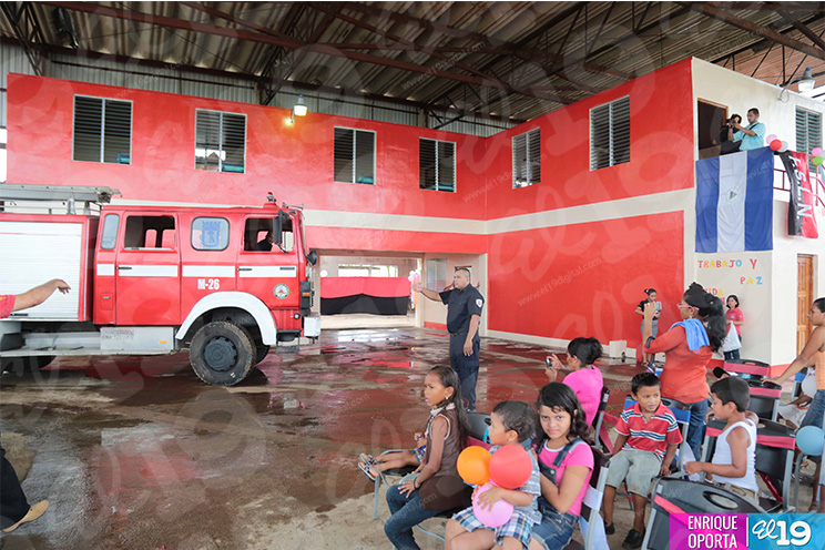 Pobladores del municipio de El Rama celebran inauguración de nueva estación de bomberos