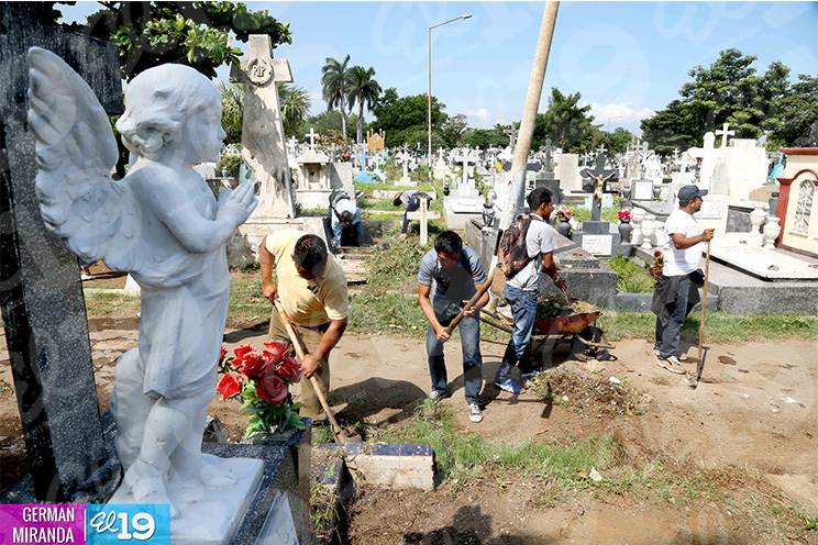 FNT-UNE participa en jornada de limpieza en el Cementerio General