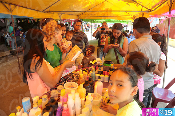 Pobladores del Distrito VI y VII disfrutan de Feria Solidaria