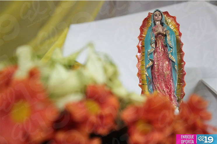 Productores y comerciantes presentan sus ofertas en Feria de las Flores