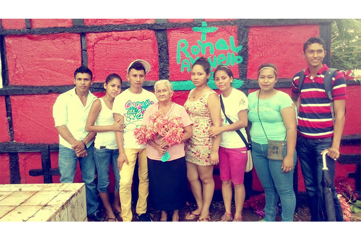 Juventud Sandinista rinde homenaje a Héroes y Mártires en Camposantos de todo el país