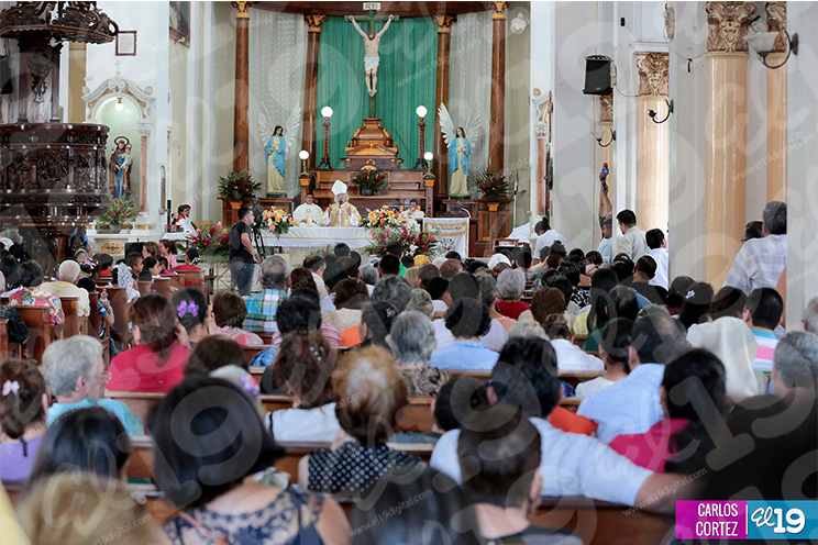 Diriamba celebra el Día de Todos los Santos junto al Cardenal Brenes