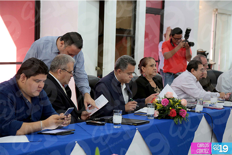 Gabinete de Producción sostiene reunión clave con diferentes sectores productivos del país 