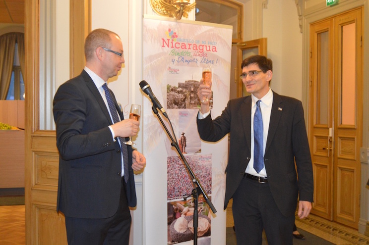 Gobierno de Nicaragua inaugura exhibición de arte pinolero en Jyväskylä