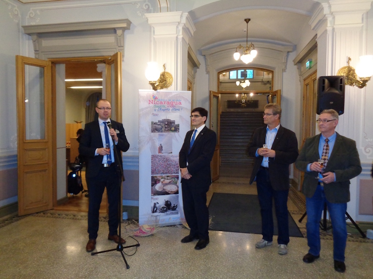 Gobierno de Nicaragua inaugura exhibición de arte pinolero en Jyväskylä