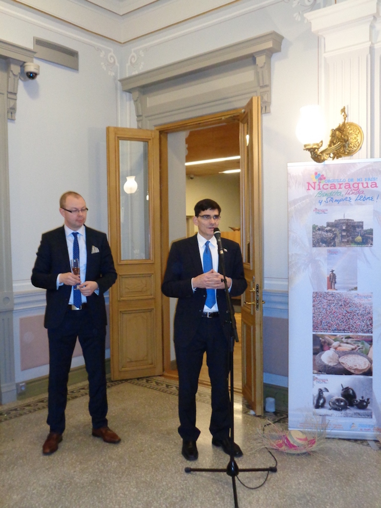 Gobierno de Nicaragua inaugura exhibición de arte pinolero en Jyväskylä