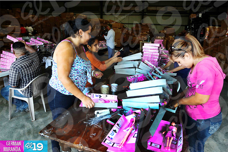 Preparan entrega de juguetes navideños a millones de niñ@s de todo el país