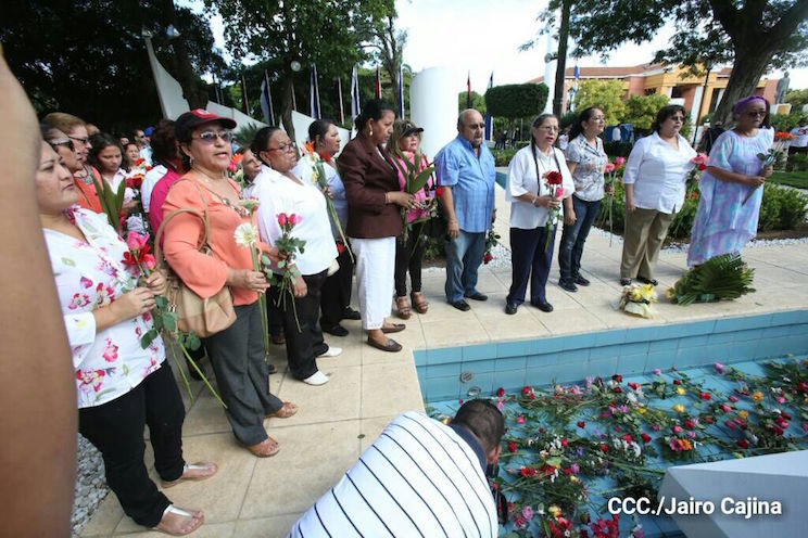 Nicaragüenses demuestran su amor y compromiso con el Comandante Carlos Fonseca Amador