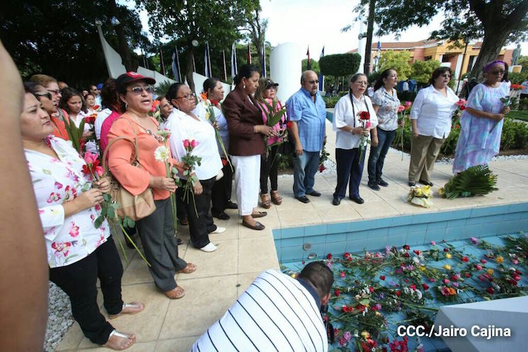 Nicaragüenses demuestran su amor y compromiso con el Comandante Carlos Fonseca Amador