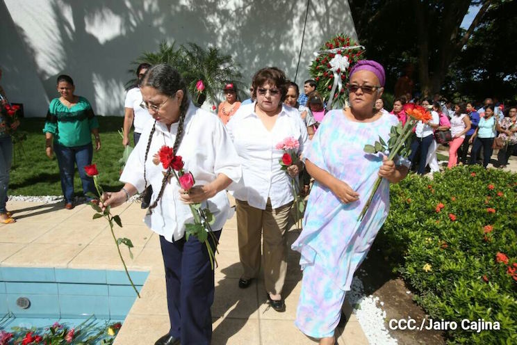 Nicaragüenses demuestran su amor y compromiso con el Comandante Carlos Fonseca Amador