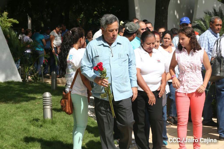 Nicaragüenses demuestran su amor y compromiso con el Comandante Carlos Fonseca Amador