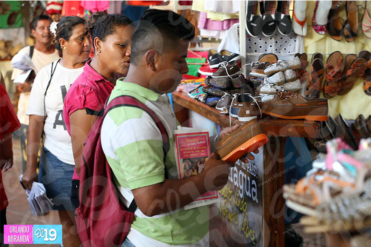 Tiangues de la Avenida de Bolívar a Chávez representan una gran oportunidad para las familias