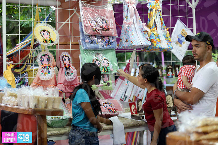 Tiangues de la Avenida de Bolívar a Chávez representan una gran oportunidad para las familias