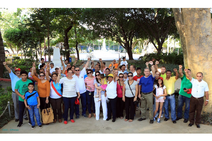 Nicaragüenses rindieron tributo al Comandante Carlos Fonseca