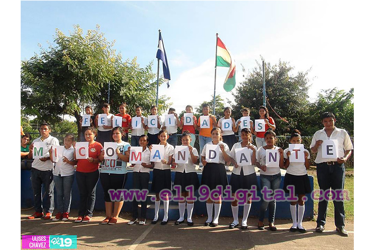 Juventud granadina felicita al comandante Daniel en su cumpleaños (VIDEO)