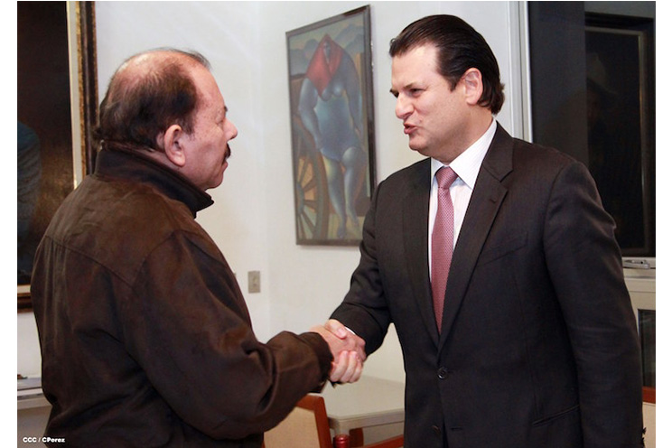 Presidente Daniel se reúne con presidente del Grupo Regional Aval