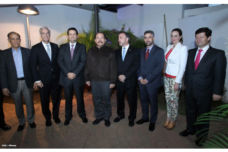 Presidente Daniel se reúne con presidente del Grupo Regional Aval