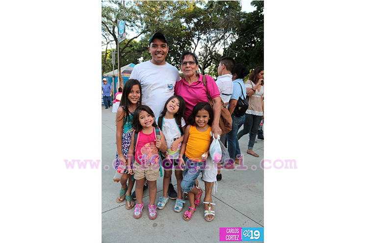 Familias felices y ansiosas por la ampliación del Parque Luis Alfonso Velázquez Flores