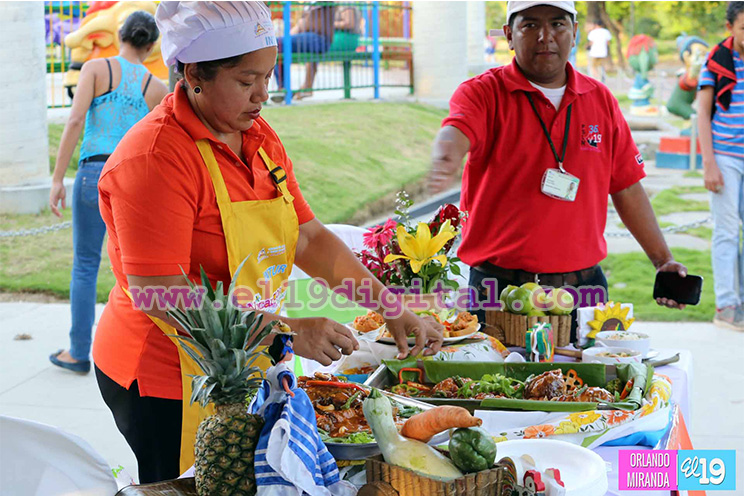 Innovación y tradición en concurso departamental de comidas navideñas