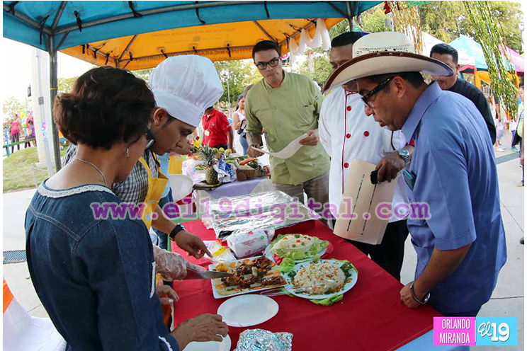 Innovación y tradición en concurso departamental de comidas navideñas