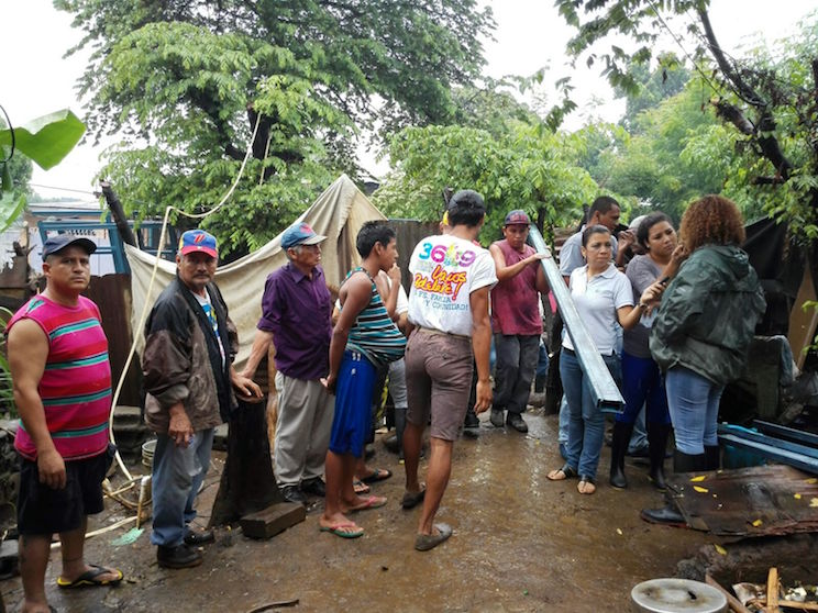 Alcaldía de Managua brinda acompañamiento solidario a familias afectadas por lluvias