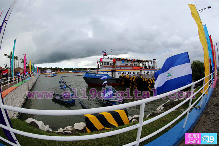 EPN inaugura obra de reconstrucción del Puerto San Jorge