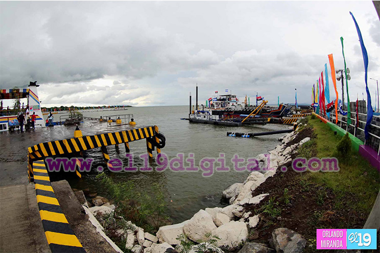 EPN inaugura obra de reconstrucción del Puerto San Jorge