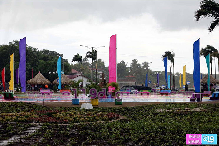 EPN inaugura obra de reconstrucción del Puerto San Jorge