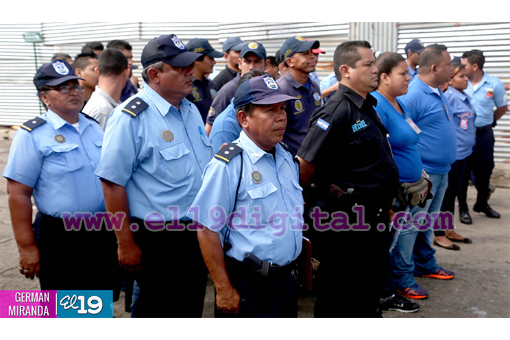 Policía Nacional fortalece Plan Aguinaldo en el Mercado Oriental