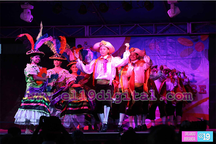 Diriamba celebra colorido Festival Güegüense 2015