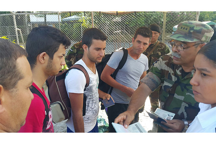 Migrantes ilegales son atendidos humanitariamente por MINSA y Ejército