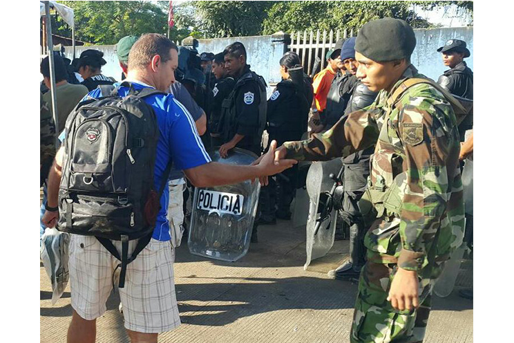 Migrantes ilegales son atendidos humanitariamente por MINSA y Ejército