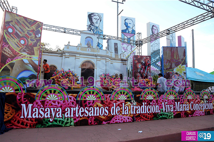 Altares a María avanzan en la Avenida de Bolívar a Chávez