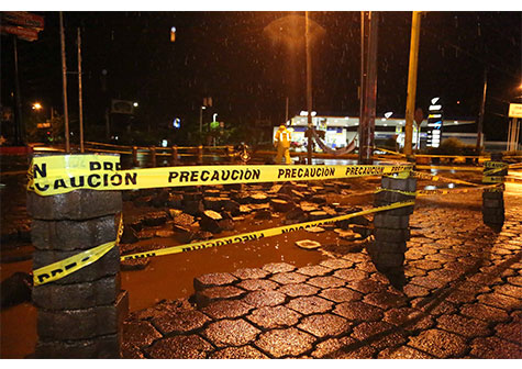Fuerte lluvia provoca afectaciones en diferentes barrios de la capital