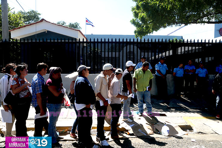 Consulado Tico atropella dignidad y se burla de familias migrantes nicaragüenses